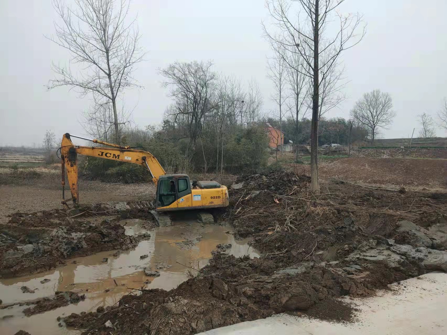 路基局部軟土地塊重新深挖回填塘渣